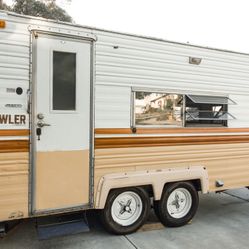 Vintage Travel Trailer // 1979 Prowler