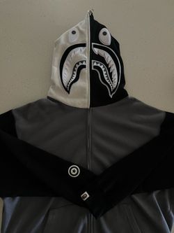 BAPE SHARK ZIP HOODIE