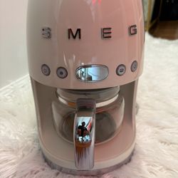 Smeg White Coffee Drip Machine 