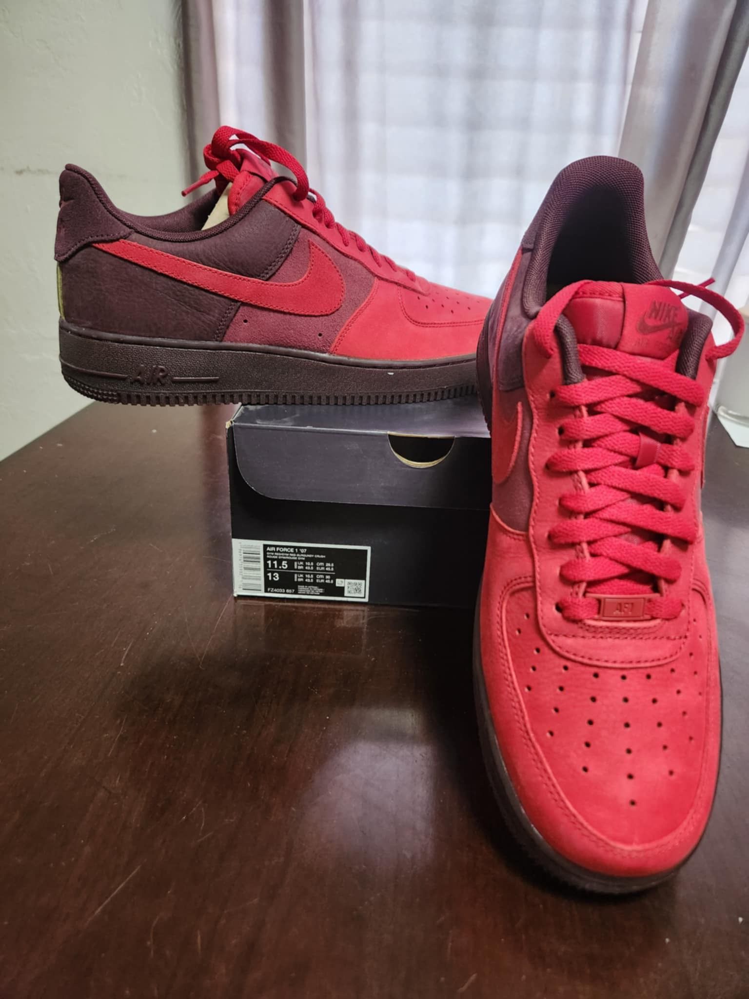 Men’s Nikes AF1 Valentines Edition