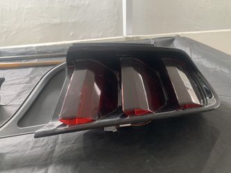 Mustang 15-17 OEM Tail-Light