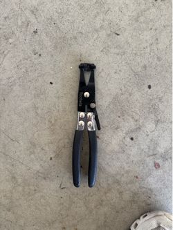 Coolant hose clamp plier