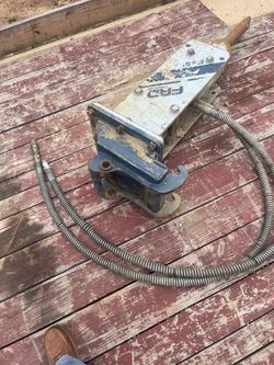 Bobtach Quick connect Concrete Hammer