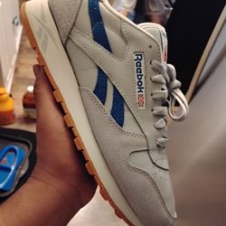 REEBOK CLASSIC SIZE 9.5