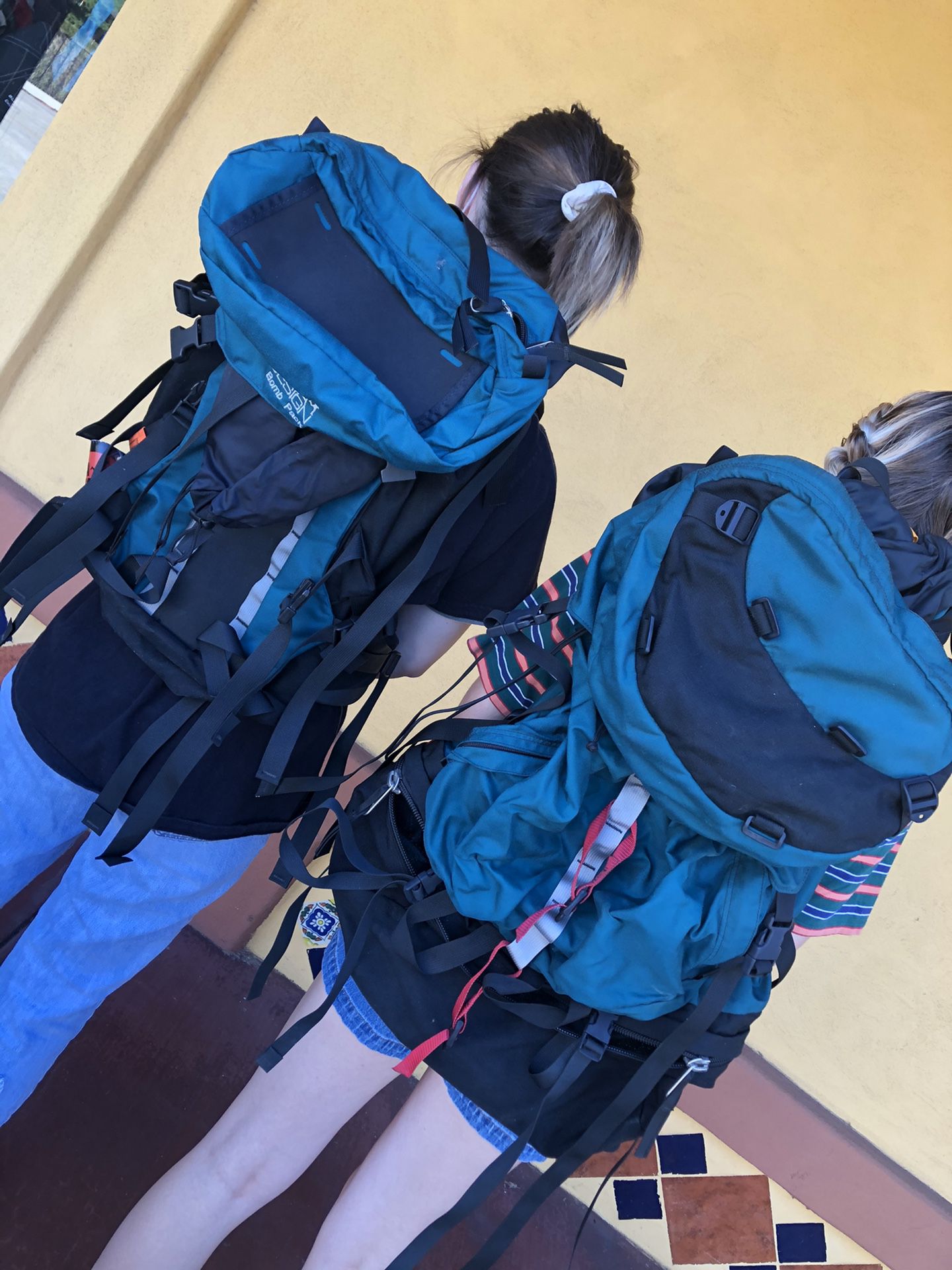 Set of 2 hiking backpacks