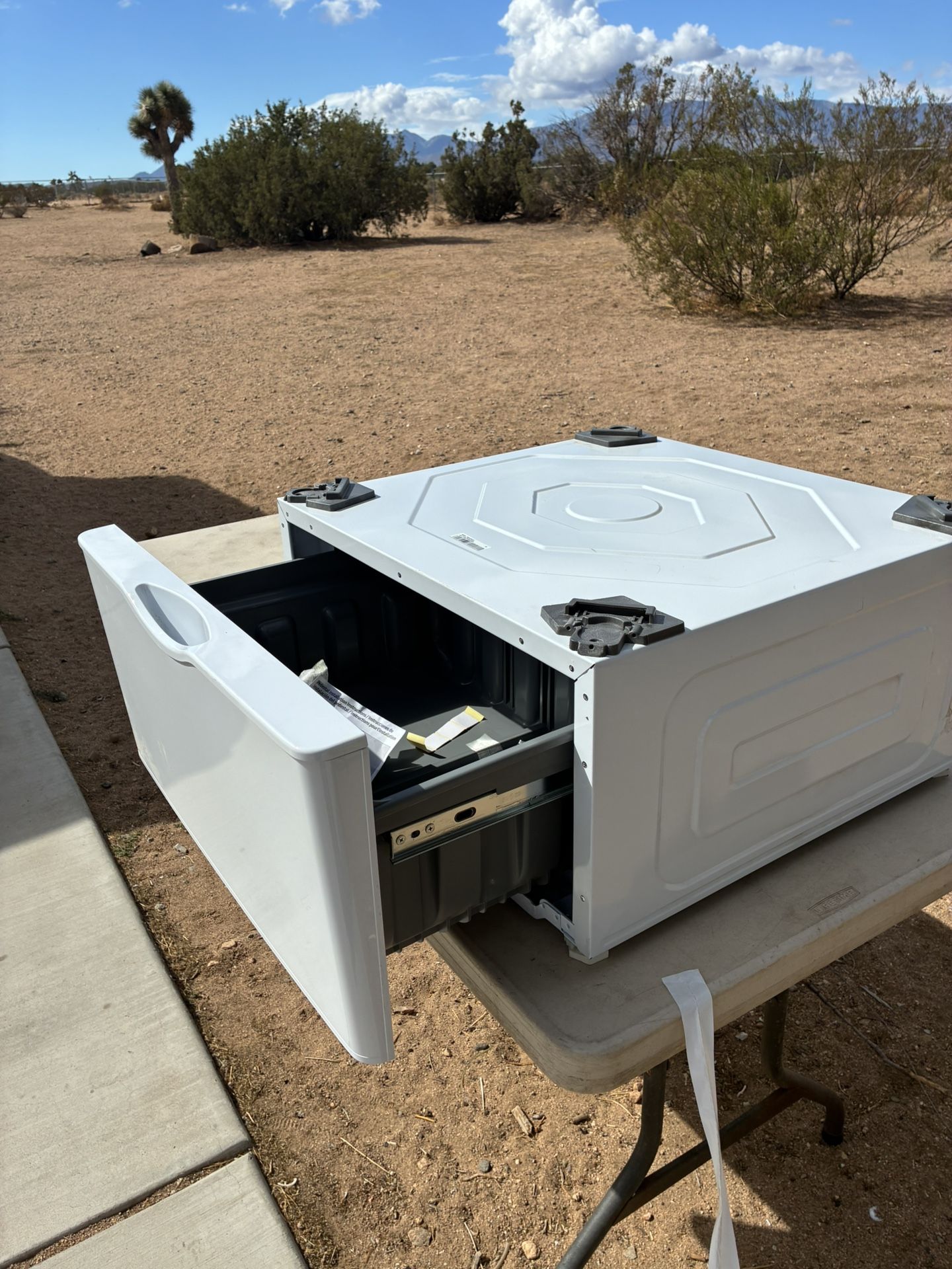 Laundry (washer/dryer) Pedestal 27 Inch In White With Storage Drawer
