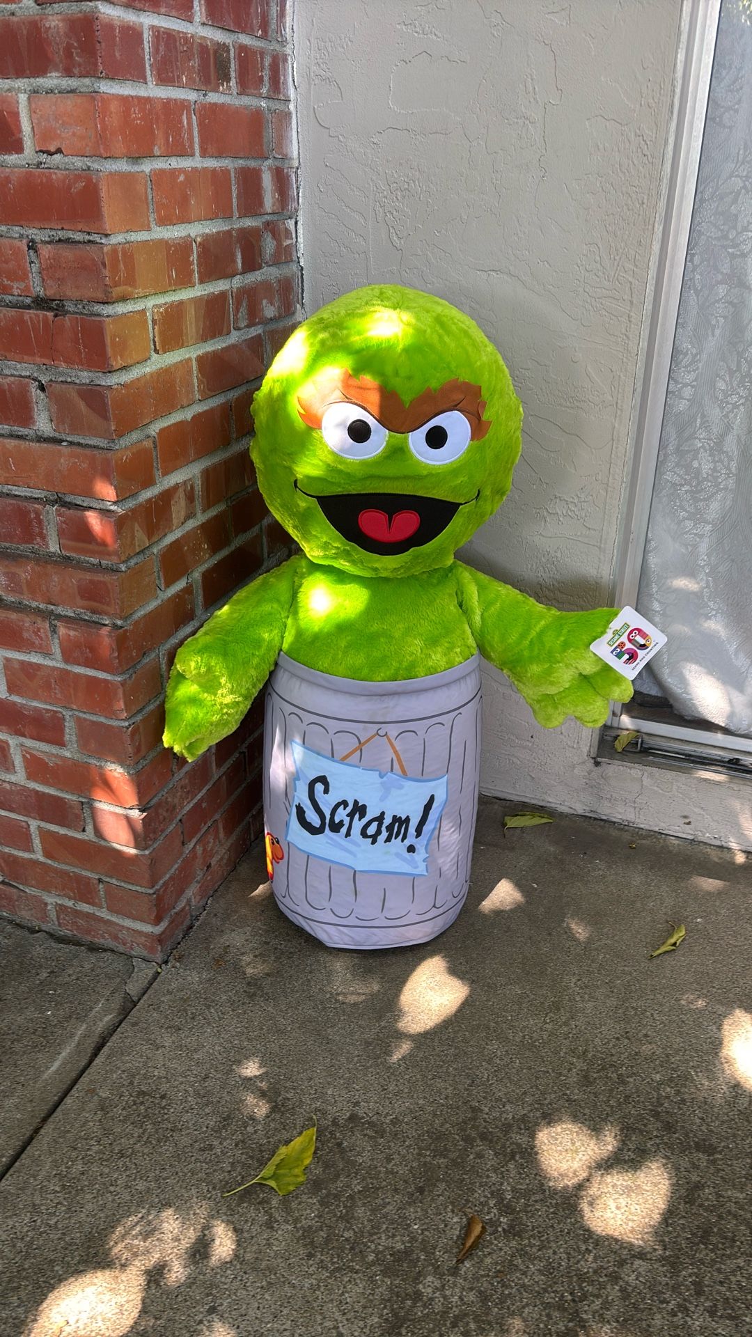 Oscar The Grouch ( Sesame Street)