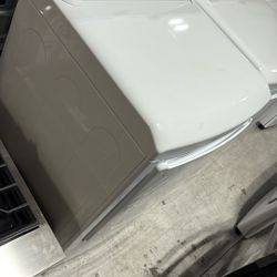LG Electric Dryer 