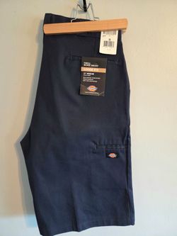 ( New ) - Men's size 36 Dickies Loose Fit Work Shorts  ( 13" inseam )