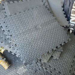 GYM MAT PUZZLE  