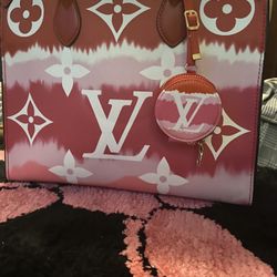 Fashion  Hand Bag  With Matching Ear Pod Case  