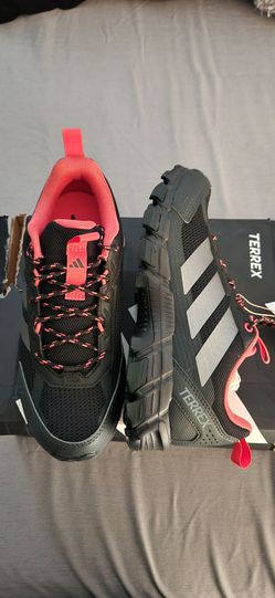 Adidas size 7 women