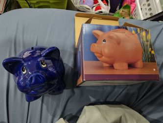 ceramic piggy bank