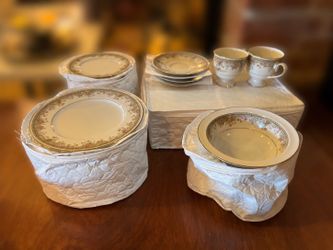 Noritake Ireland China Set