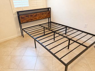 Metal charging bedframe