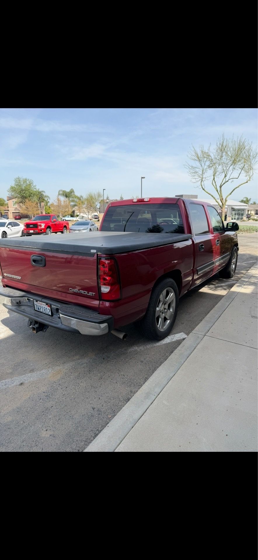 Silverado Cal Lidz Black Fiberglass Tonneau Cover