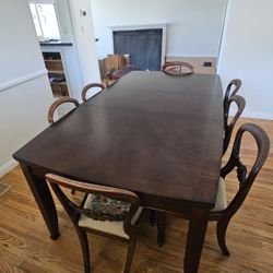 Wood Dining Table with 2 leaves (CHAIRS NOT INCL)
