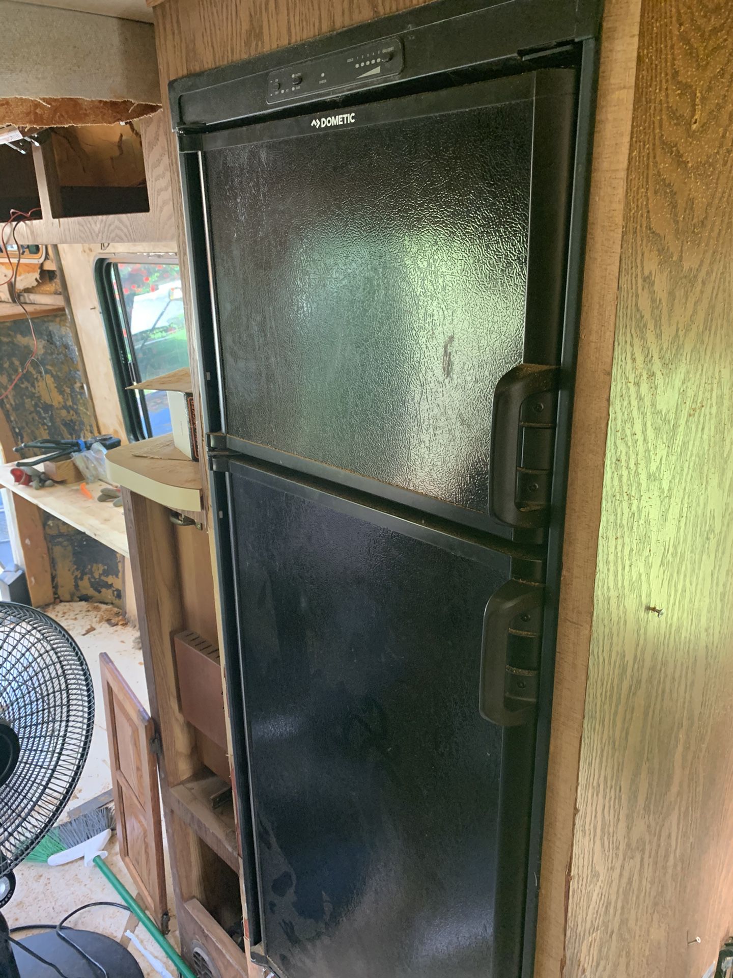Type C RV propane fridge propane stove/oven and microwave