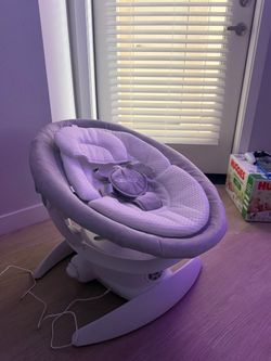 Electric baby swing