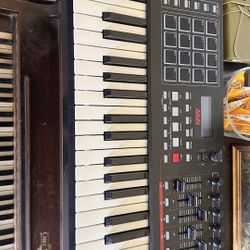 Akai MPK249