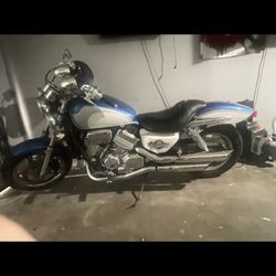 Honda Magna 750