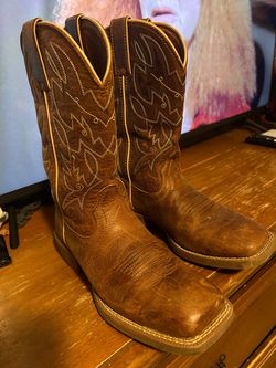 Justin Wide calf boots