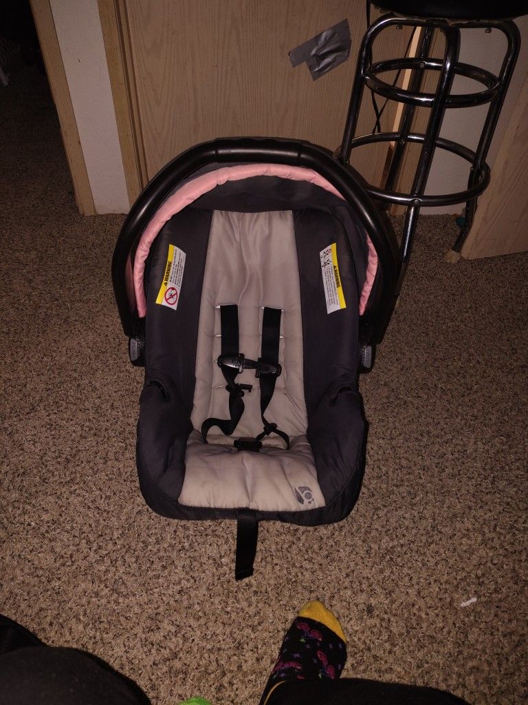 Babytrend Infant Car Seat