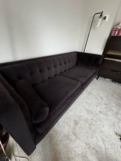 Modern Black Velvet Tufted Sofa – Excellent Condition