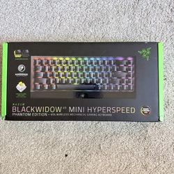 Razer BlackWidow V3 Mini HyperSpeed Phantom Edition – 65% Wireless Mechanical Gaming Keyboard