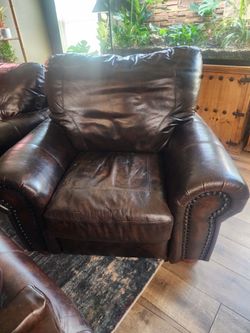 Faux leather chair recliner