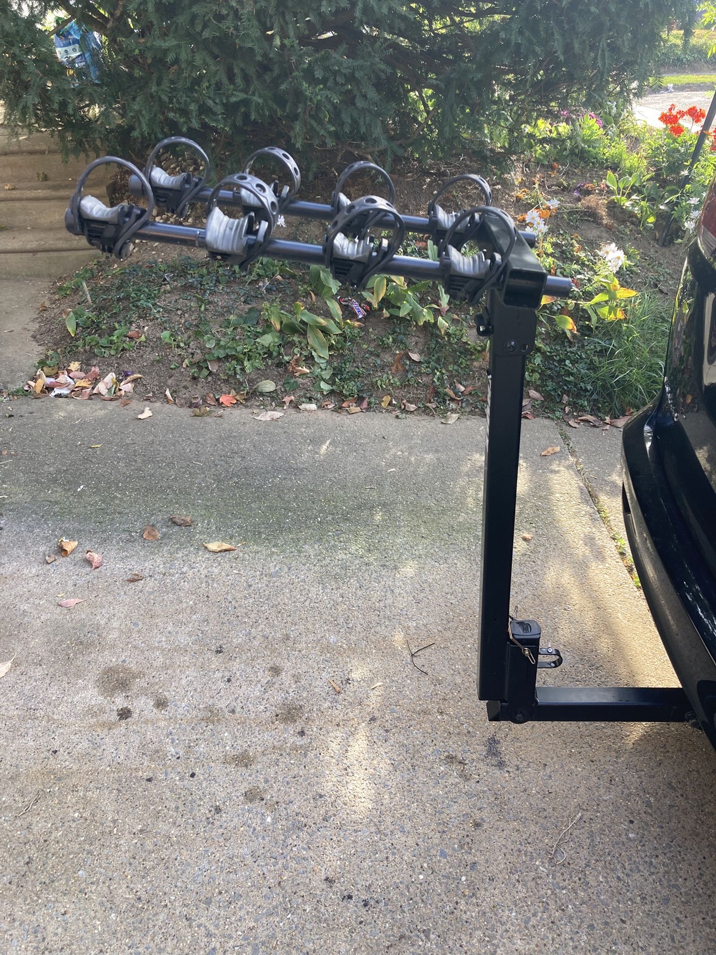 The Thule Camber 4 bike Hitch Rack, great condition.