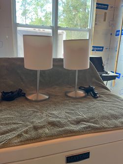 Matching table lamps