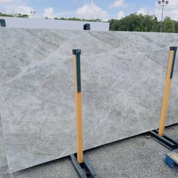QUARTZ STONE SLABS JUMBO IN TAJ MAJAL 📏Each slabs cover  55.1 sq.ft, Thickness 3 cm 🔥Price $849 per Slab🔥 