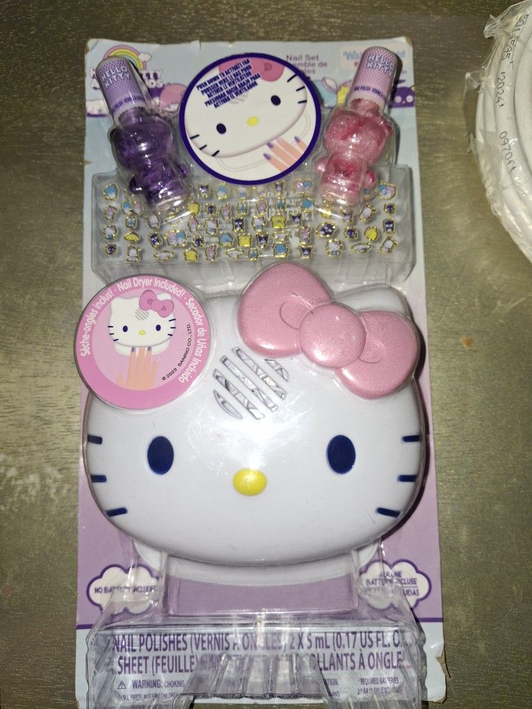 Hello kitty nail set