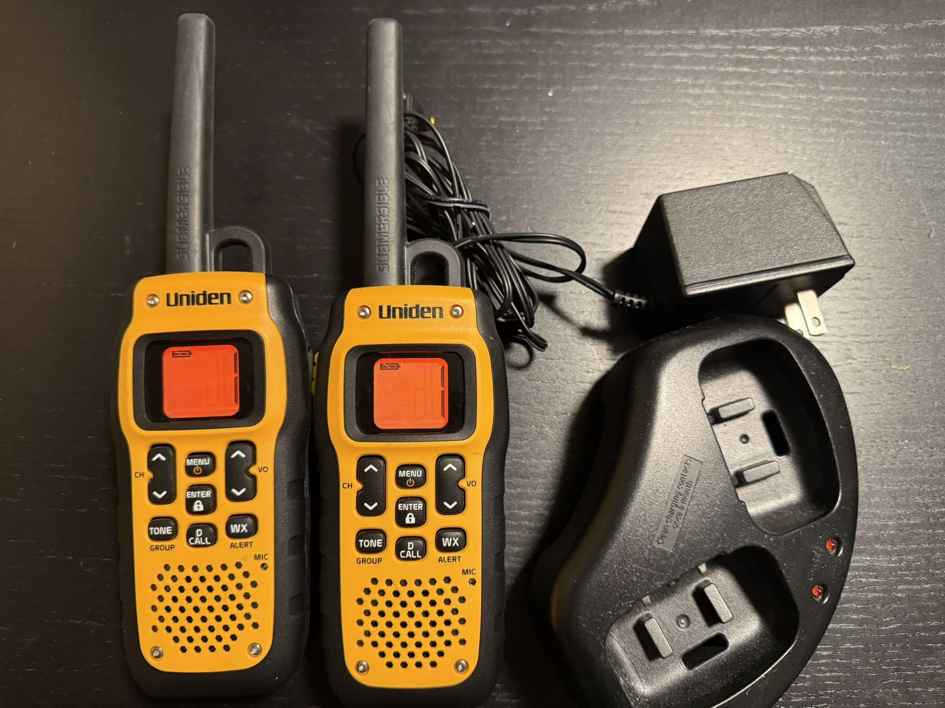 Uniden gmr3689-2ck walkie talkie