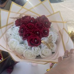 24 roses bouquet