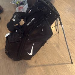 Nike Hybrid Golf Bag Stain With Dividers