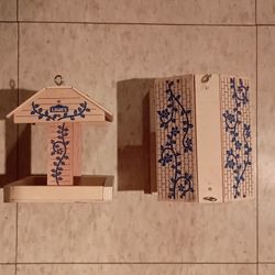 3/$10 🌟 Lowe's Kids Workshop Project Wooden Bird Feeder with Blue Floral Design 