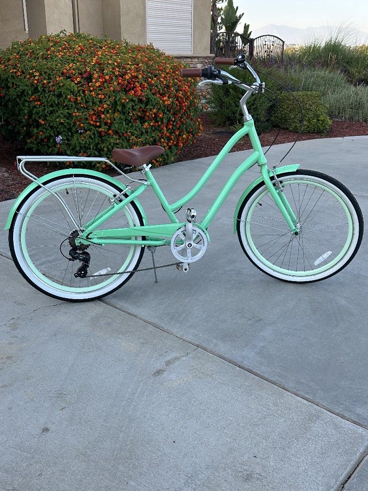 SixThreeZero Bicycle - Beach Cruiser