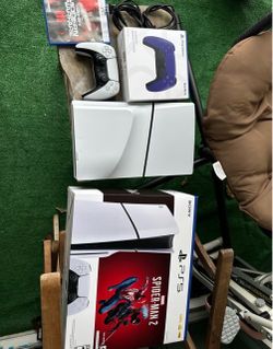 Sony PS5 Blu-Ray Edition Console Spider-Man Bundle - White