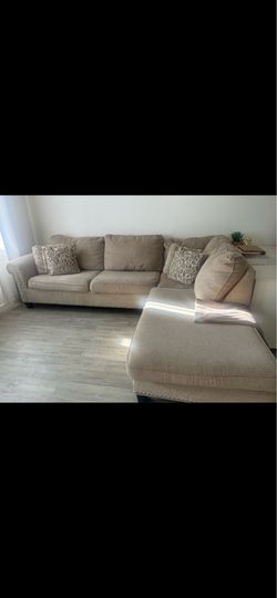 Sectional couch