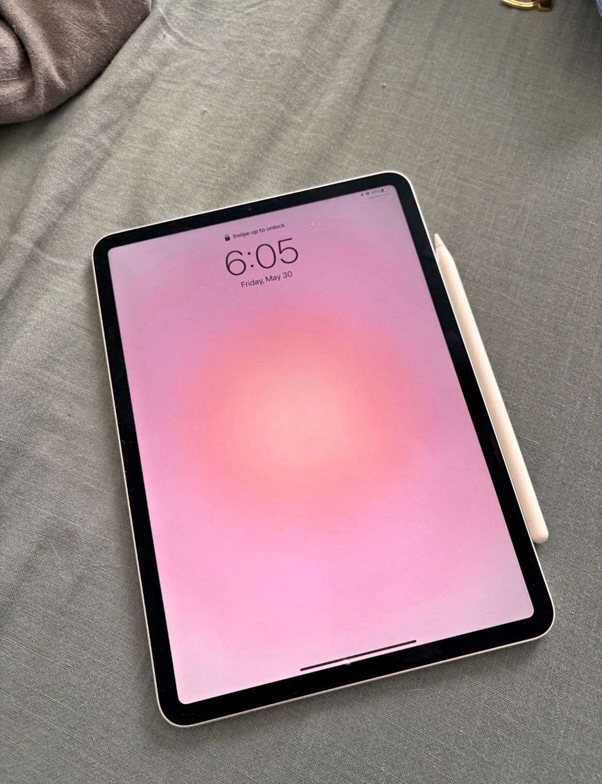 iPad Pro (11-inch) 2nd Generation and Apple Pencil