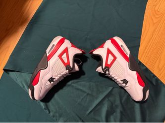 Nike Air Jordan 4 ‘Red Cement’ GS 7Y /  8.5W Brand new