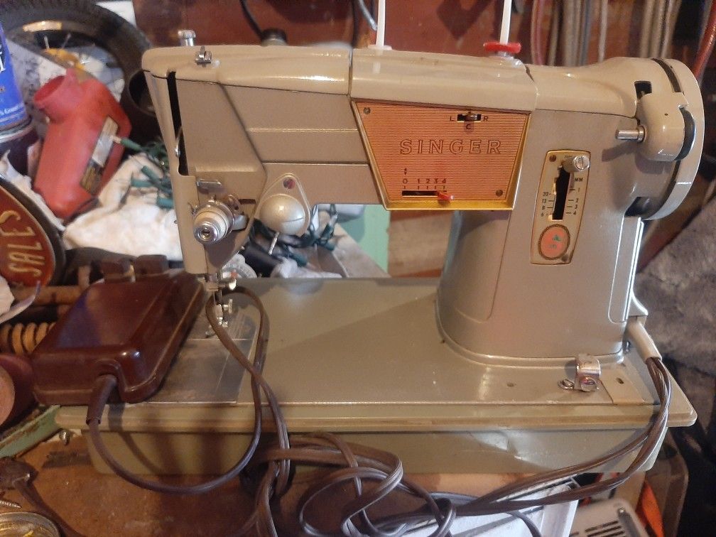 Vintage Sewing Machine
