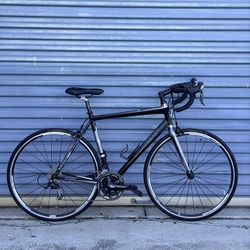 Trek 2.1 series 56cm Road bike
