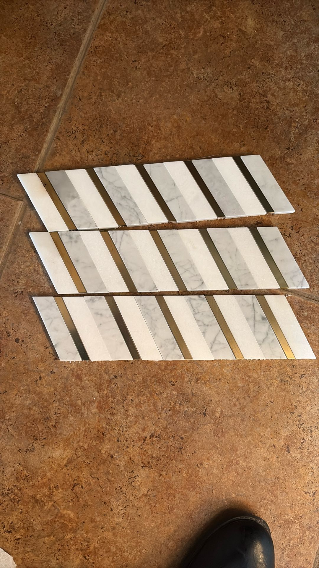 White Marble And Gold Decorative Tile Back Splash