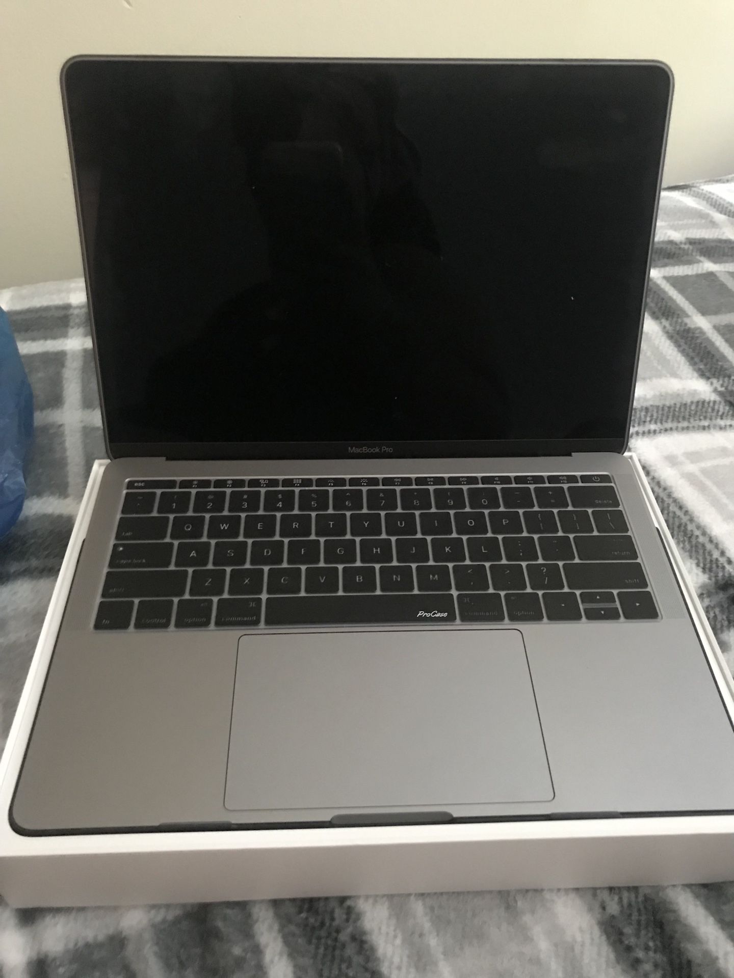 MacBook Pro 13in space gray
