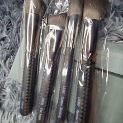 Laruce Brush 4 Piece.