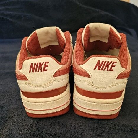 Size 6 Nike Sneakers