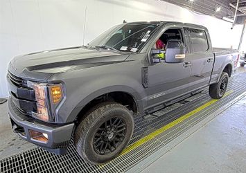 2019 Ford F-250 Super Duty Lariat DIESEL TRUCK 4WD FORD F250 TRUCK